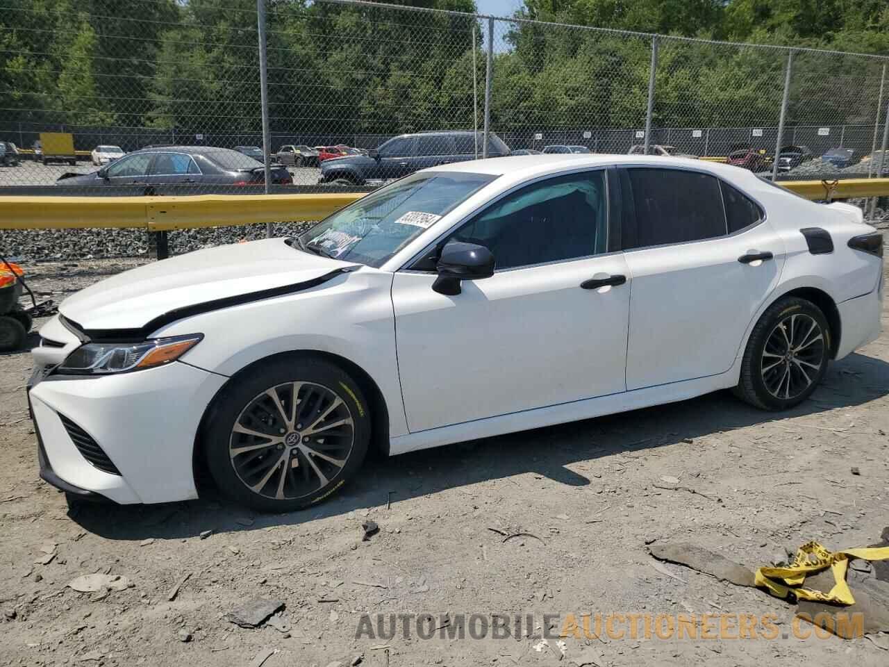 4T1B11HK2JU062345 TOYOTA CAMRY 2018