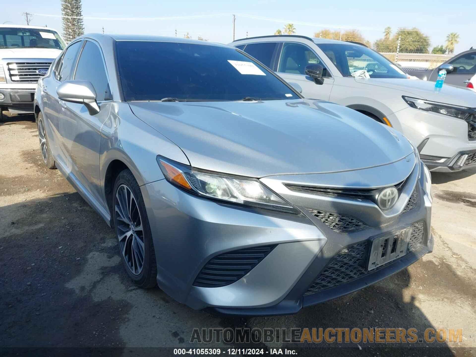 4T1B11HK2JU062717 TOYOTA CAMRY 2018