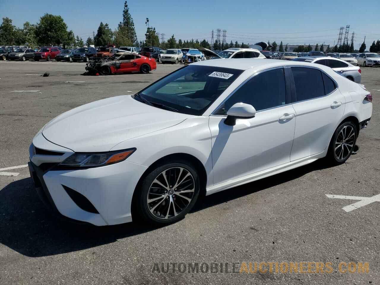 4T1B11HK2JU062751 TOYOTA CAMRY 2018