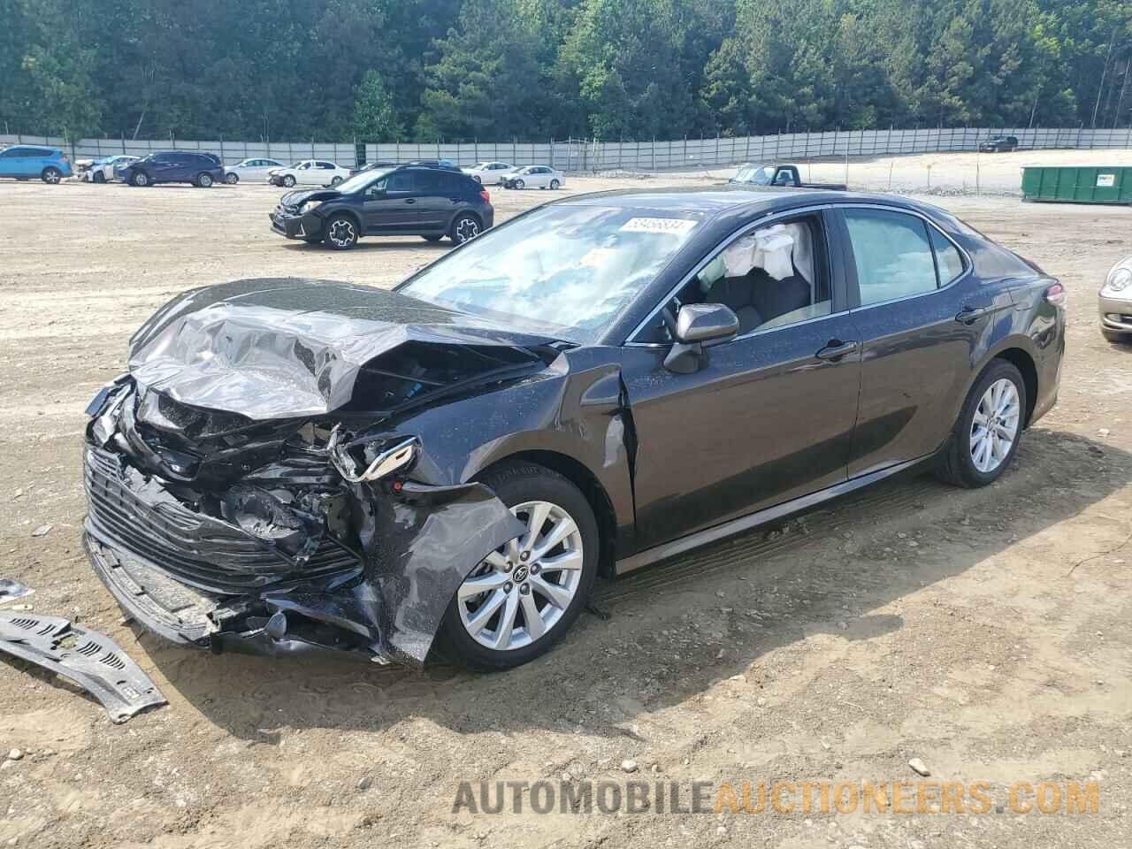 4T1B11HK2JU064595 TOYOTA CAMRY 2018