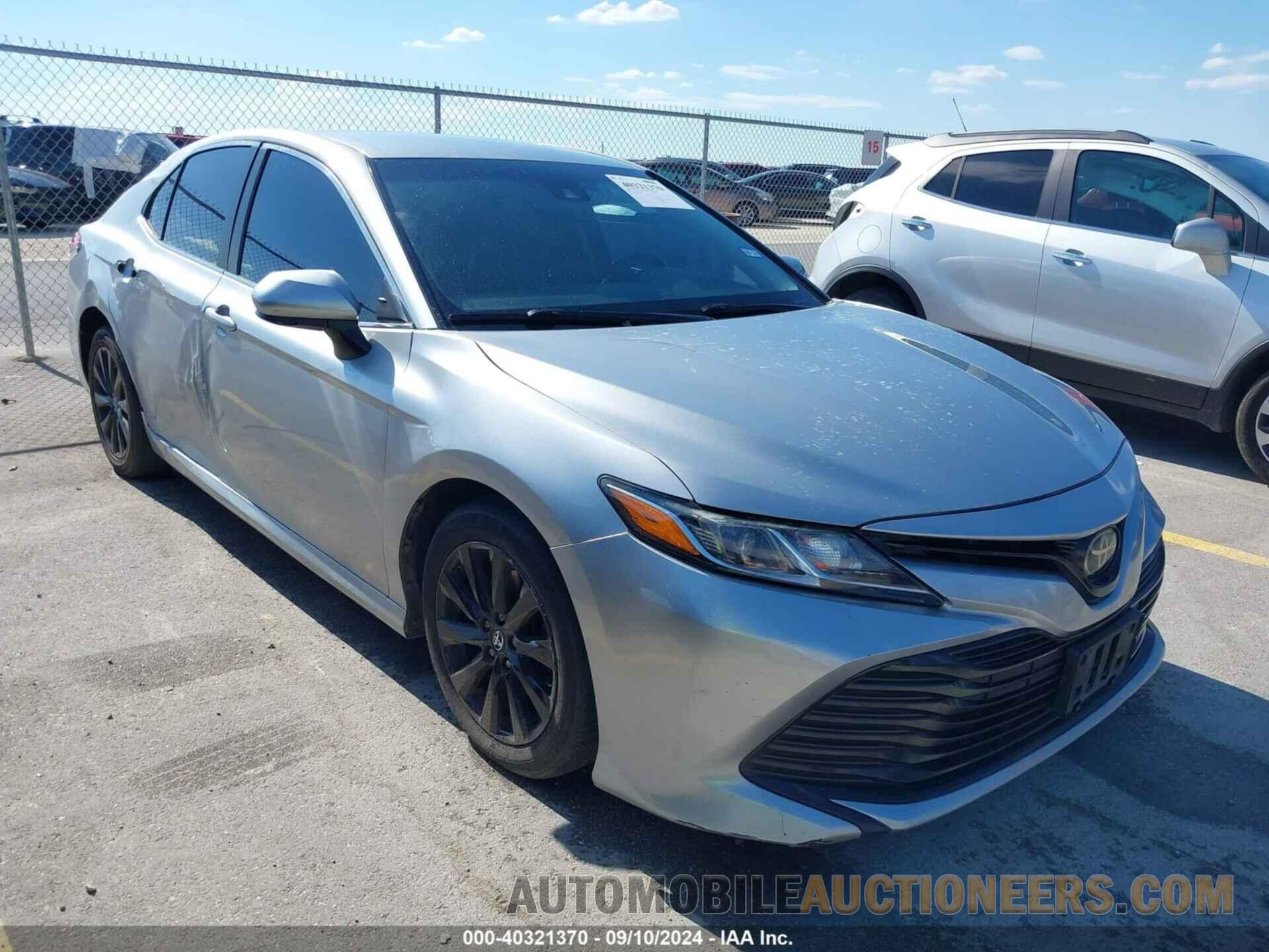 4T1B11HK2JU068162 TOYOTA CAMRY 2018