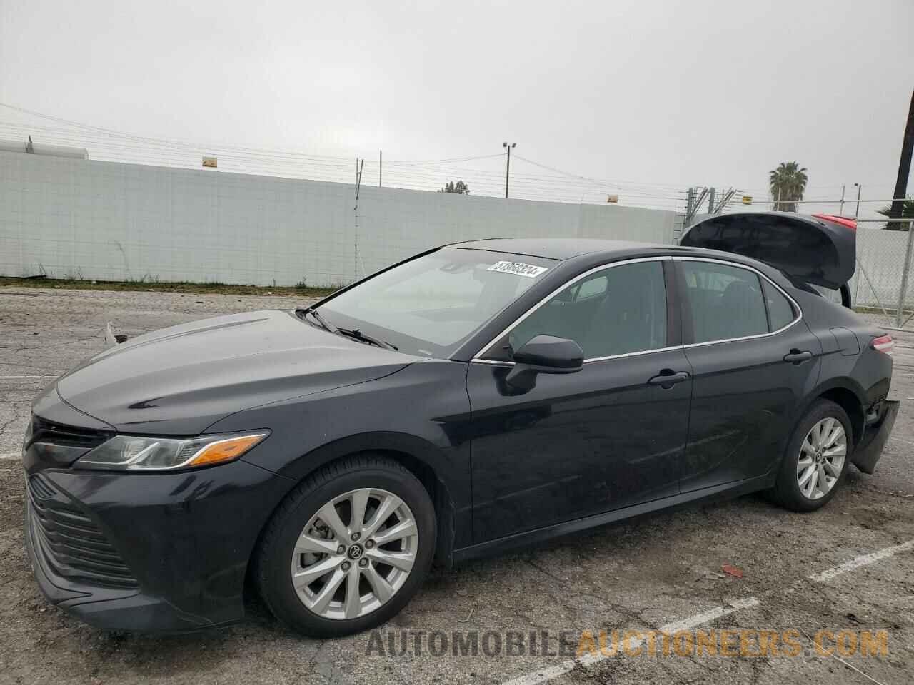 4T1B11HK2JU072972 TOYOTA CAMRY 2018