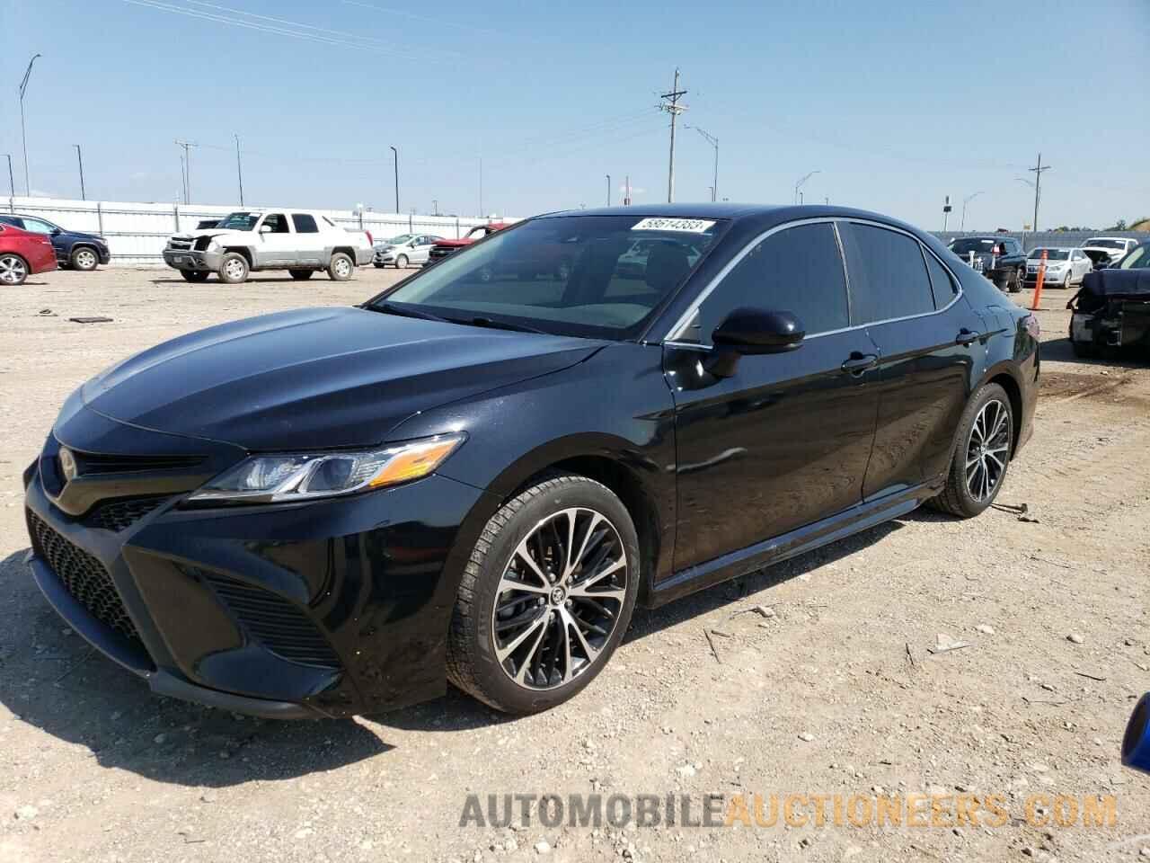 4T1B11HK2JU091120 TOYOTA CAMRY 2018