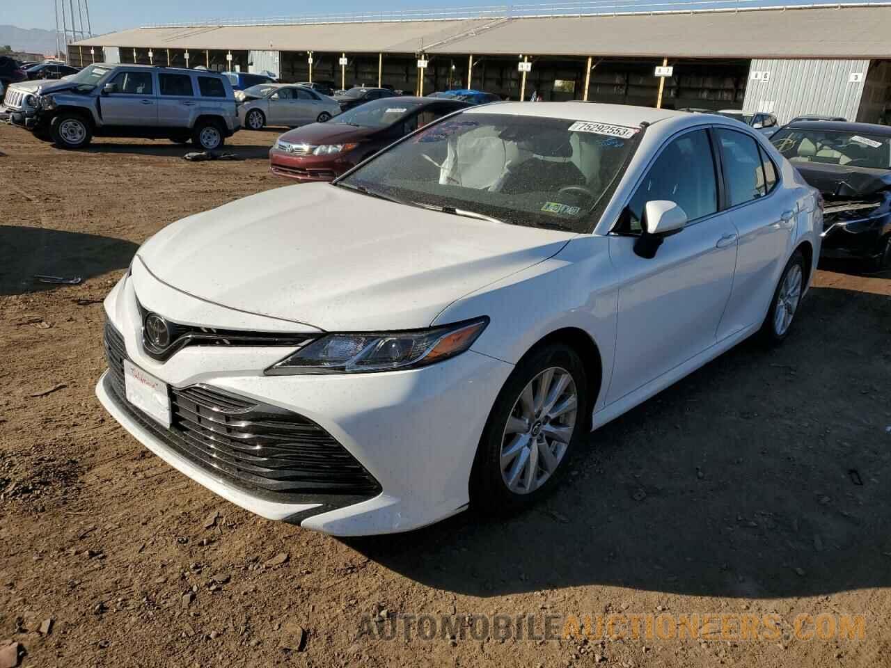 4T1B11HK2JU095507 TOYOTA CAMRY 2018