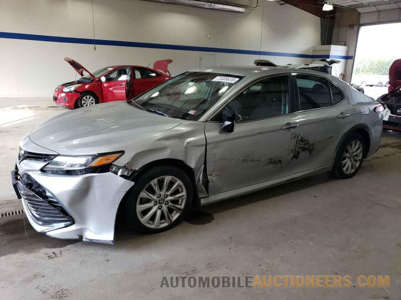 4T1B11HK2JU095927 TOYOTA CAMRY 2018