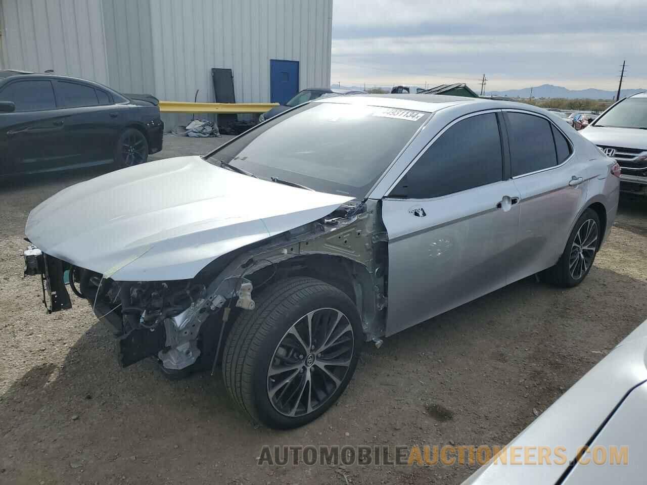 4T1B11HK2JU096107 TOYOTA CAMRY 2018