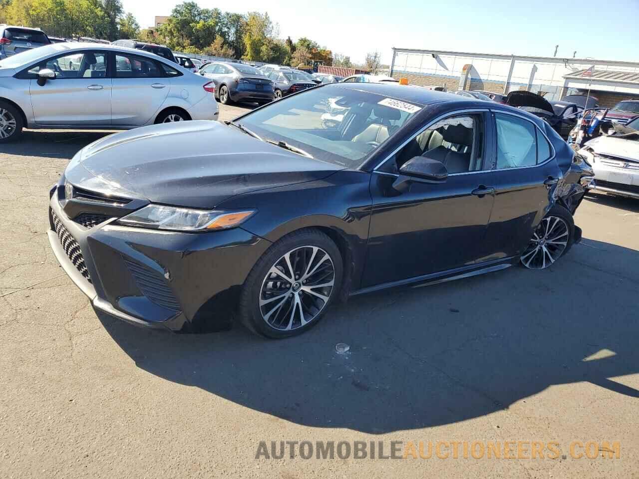 4T1B11HK2JU096690 TOYOTA CAMRY 2018