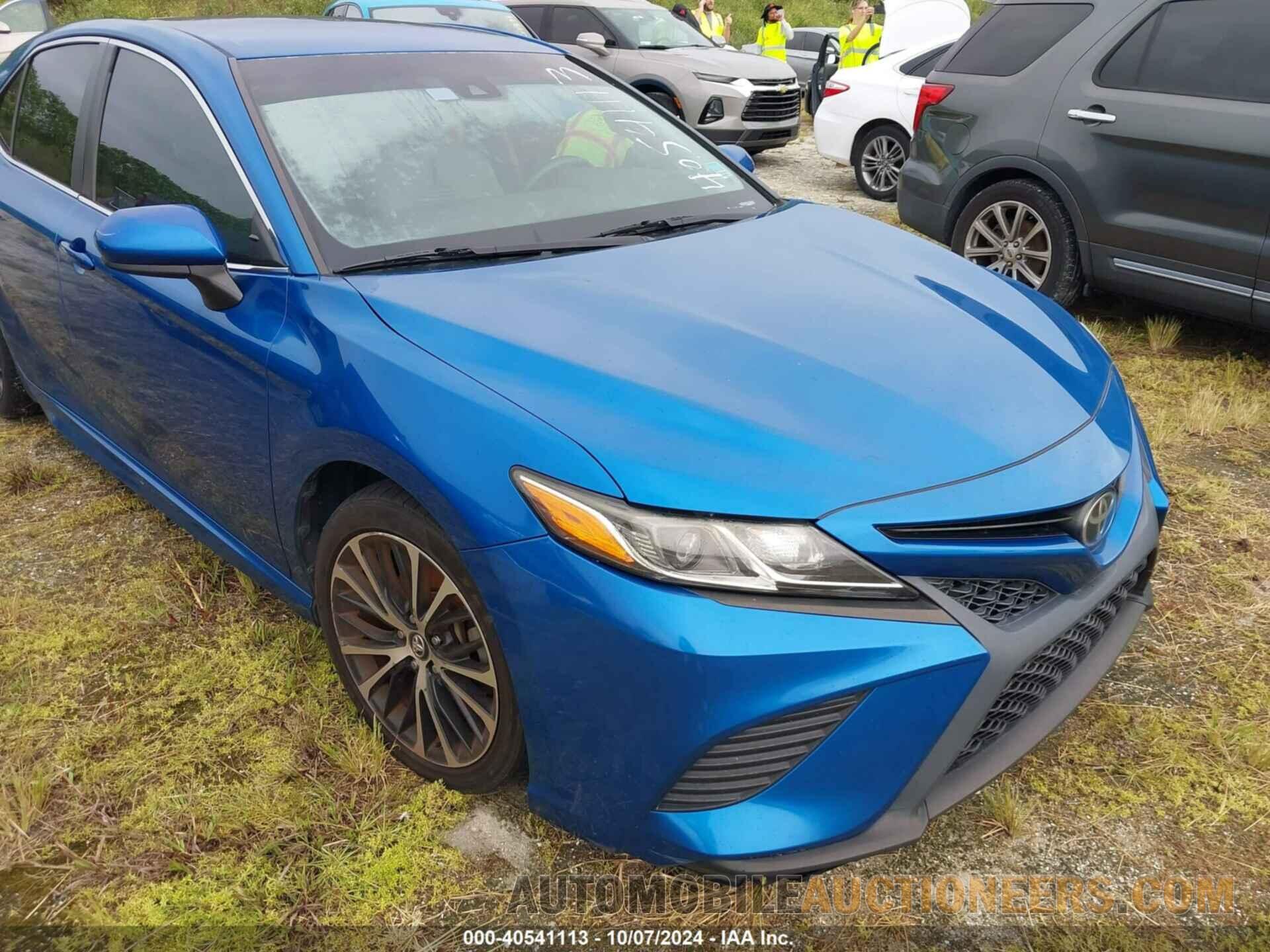 4T1B11HK2JU100740 TOYOTA CAMRY 2018