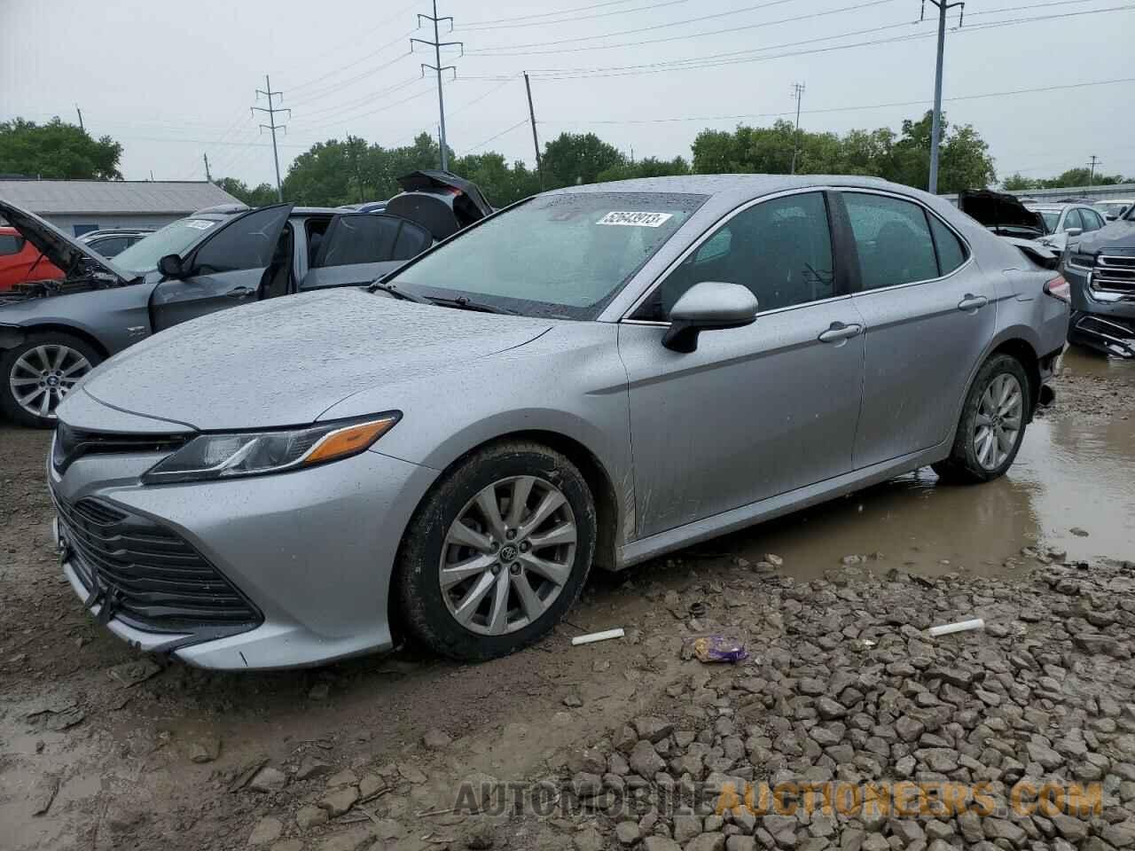 4T1B11HK2JU101340 TOYOTA CAMRY 2018