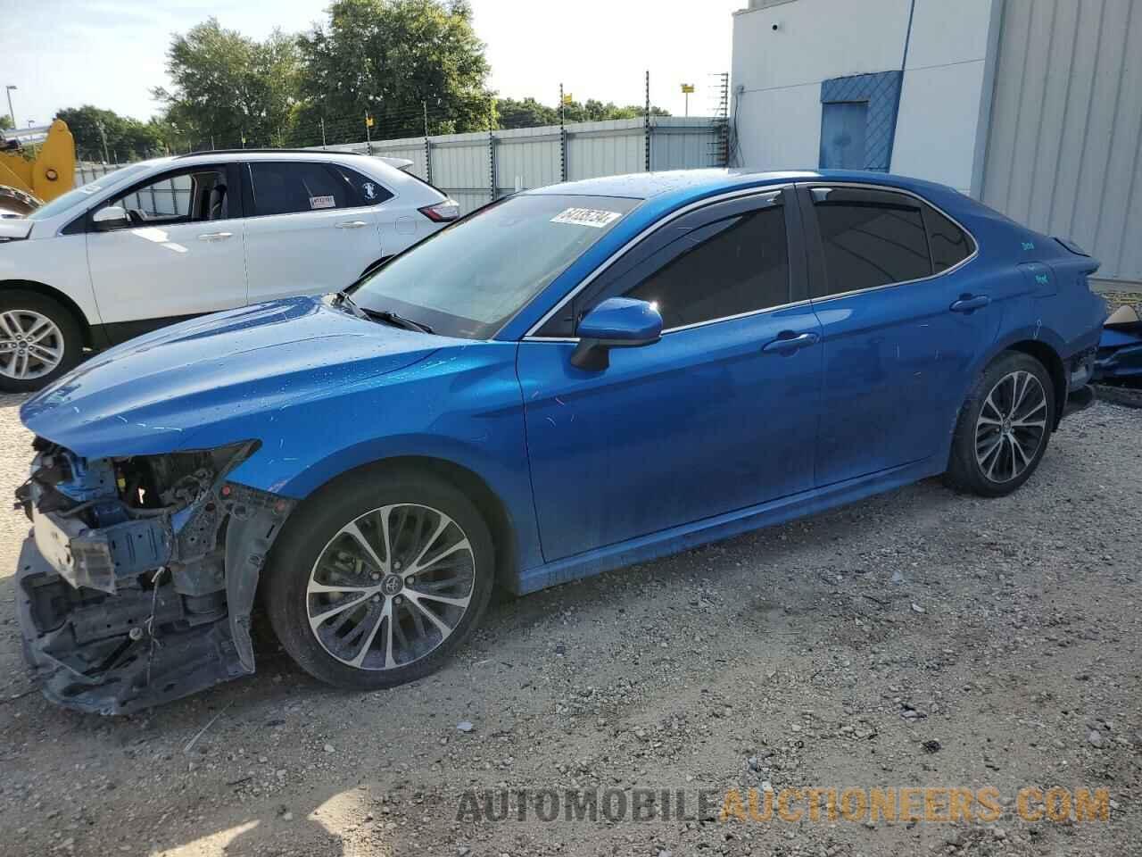 4T1B11HK2JU104660 TOYOTA CAMRY 2018