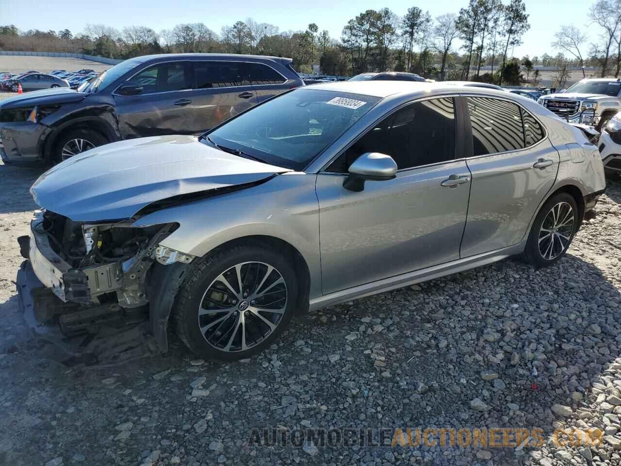 4T1B11HK2JU107610 TOYOTA CAMRY 2018