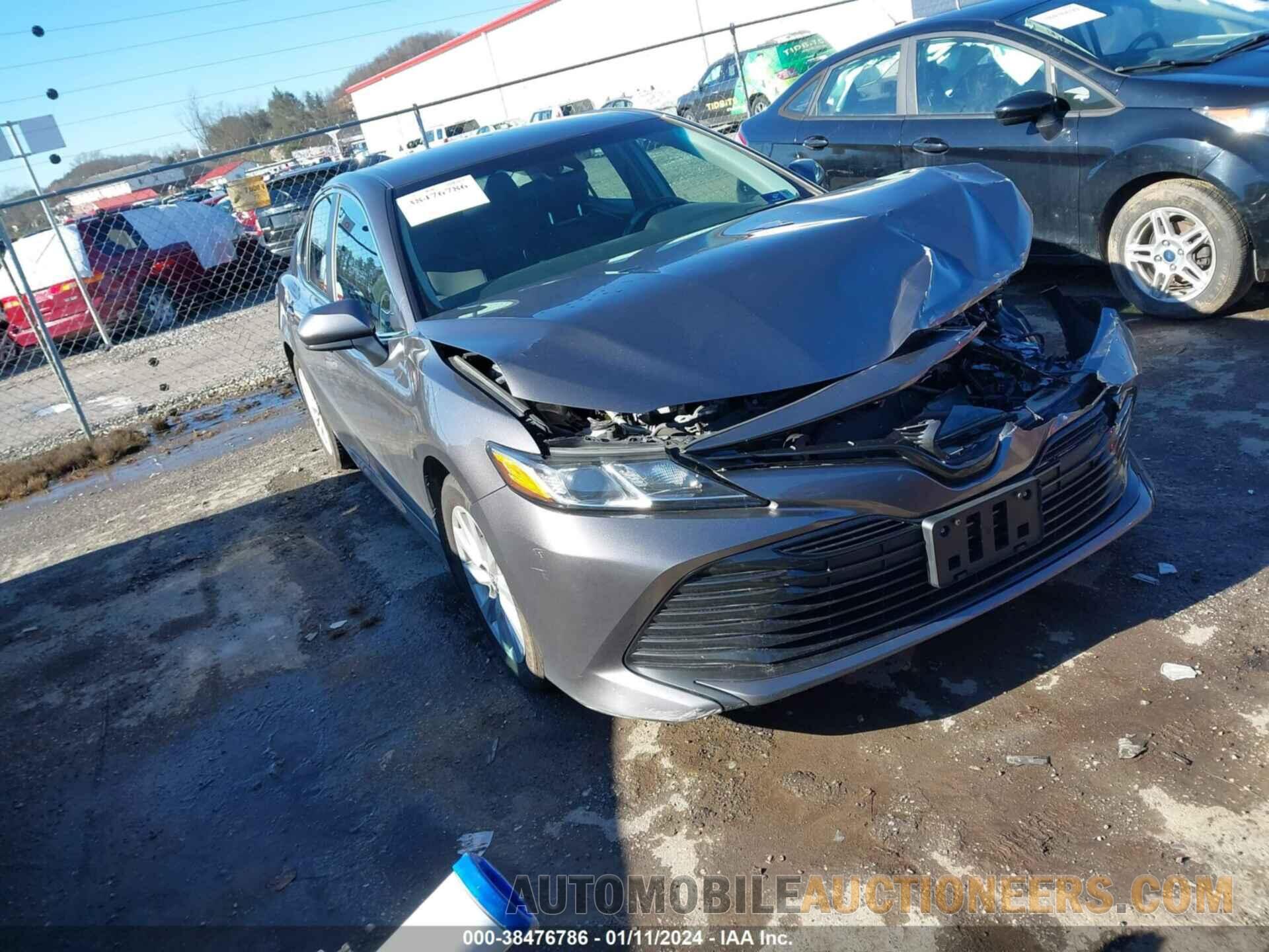 4T1B11HK2JU109941 TOYOTA CAMRY 2018