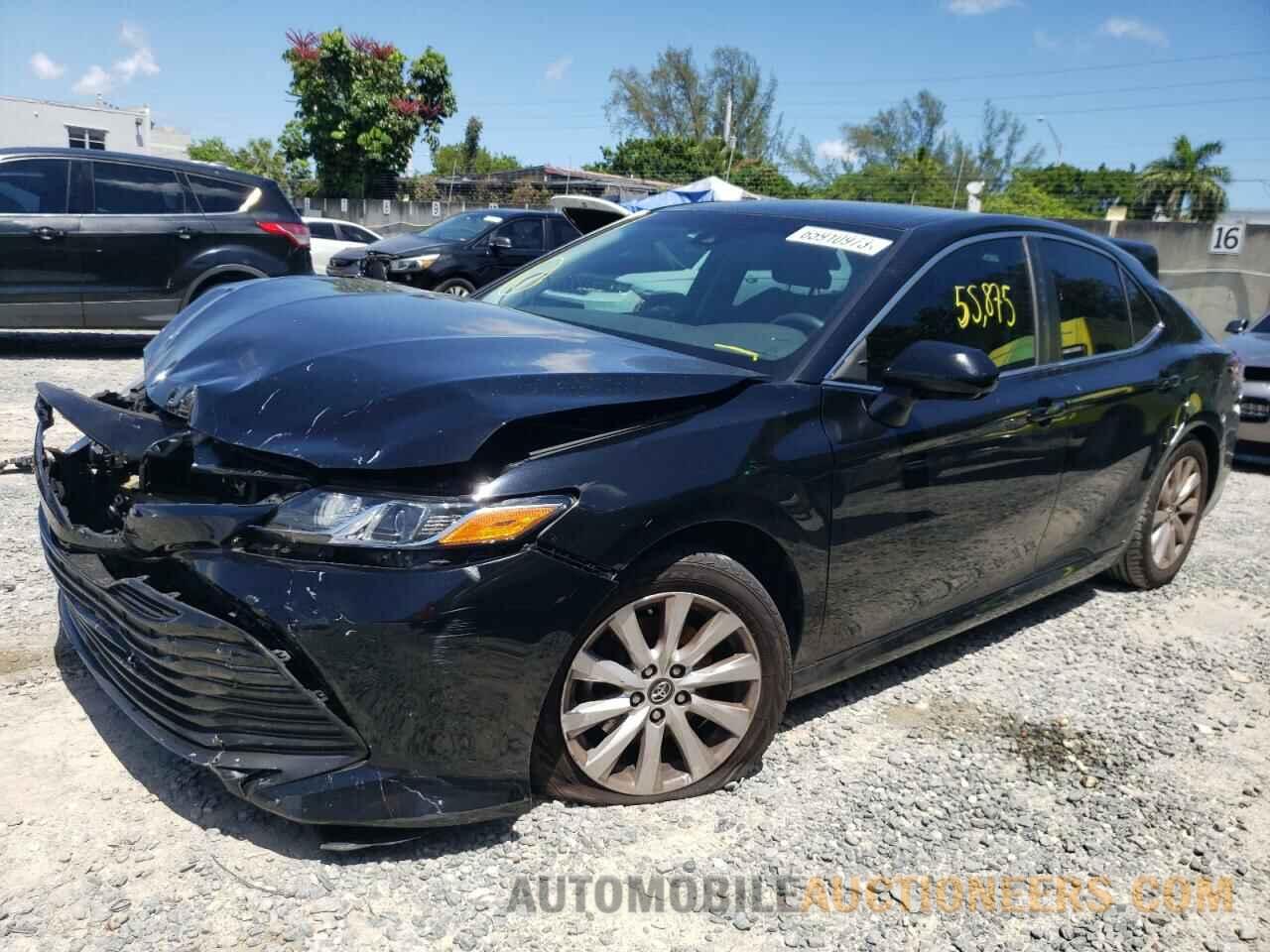 4T1B11HK2JU111317 TOYOTA CAMRY 2018