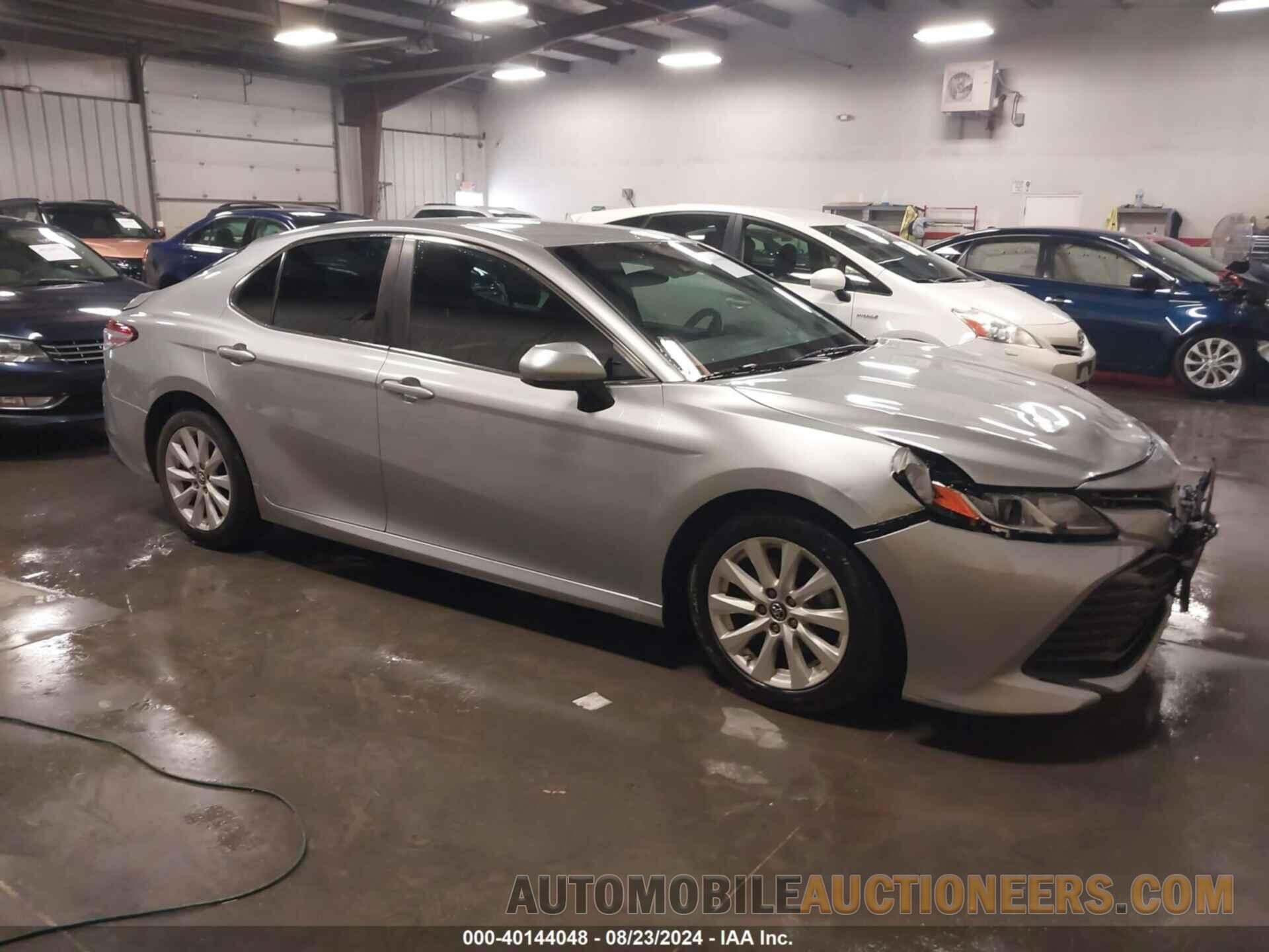 4T1B11HK2JU111382 TOYOTA CAMRY 2018