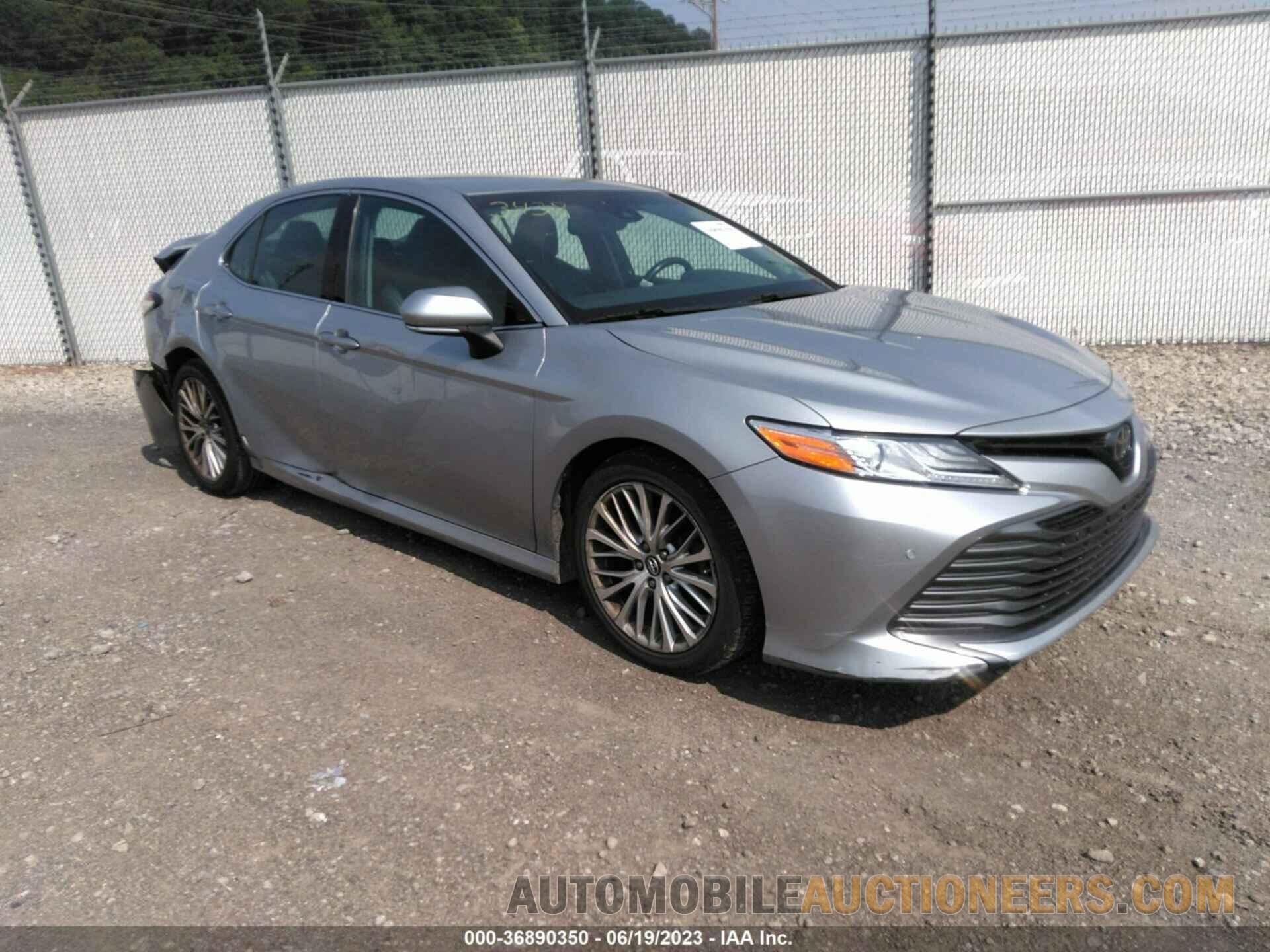 4T1B11HK2JU113438 TOYOTA CAMRY 2018