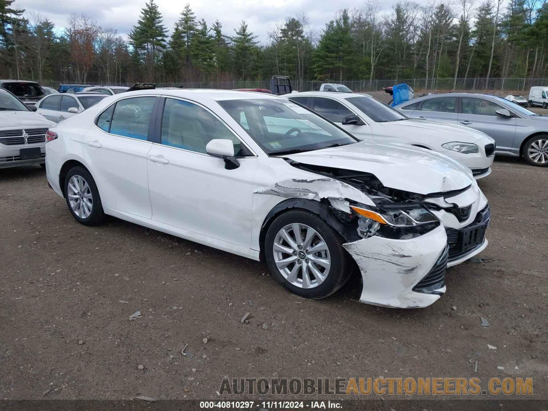 4T1B11HK2JU113522 TOYOTA CAMRY 2018