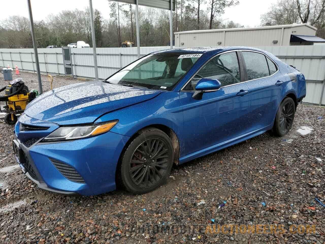 4T1B11HK2JU115691 TOYOTA CAMRY 2018