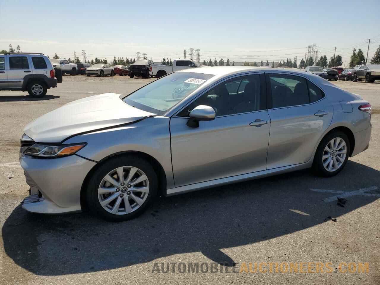 4T1B11HK2JU123421 TOYOTA CAMRY 2018