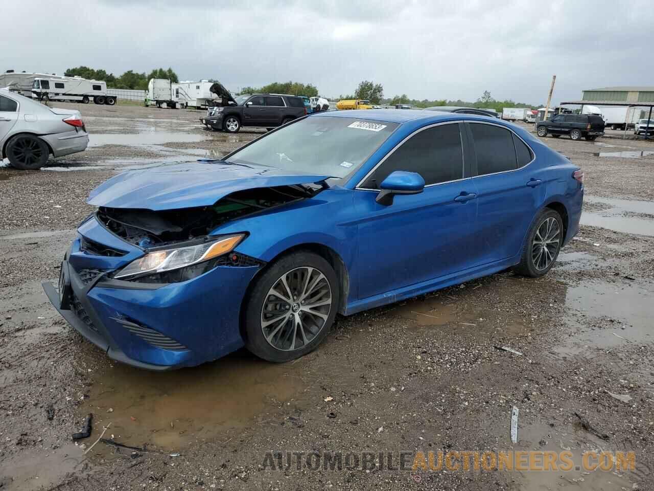 4T1B11HK2JU130093 TOYOTA CAMRY 2018