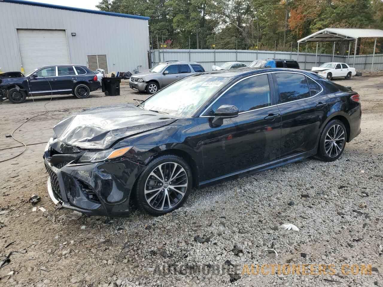 4T1B11HK2JU135326 TOYOTA CAMRY 2018