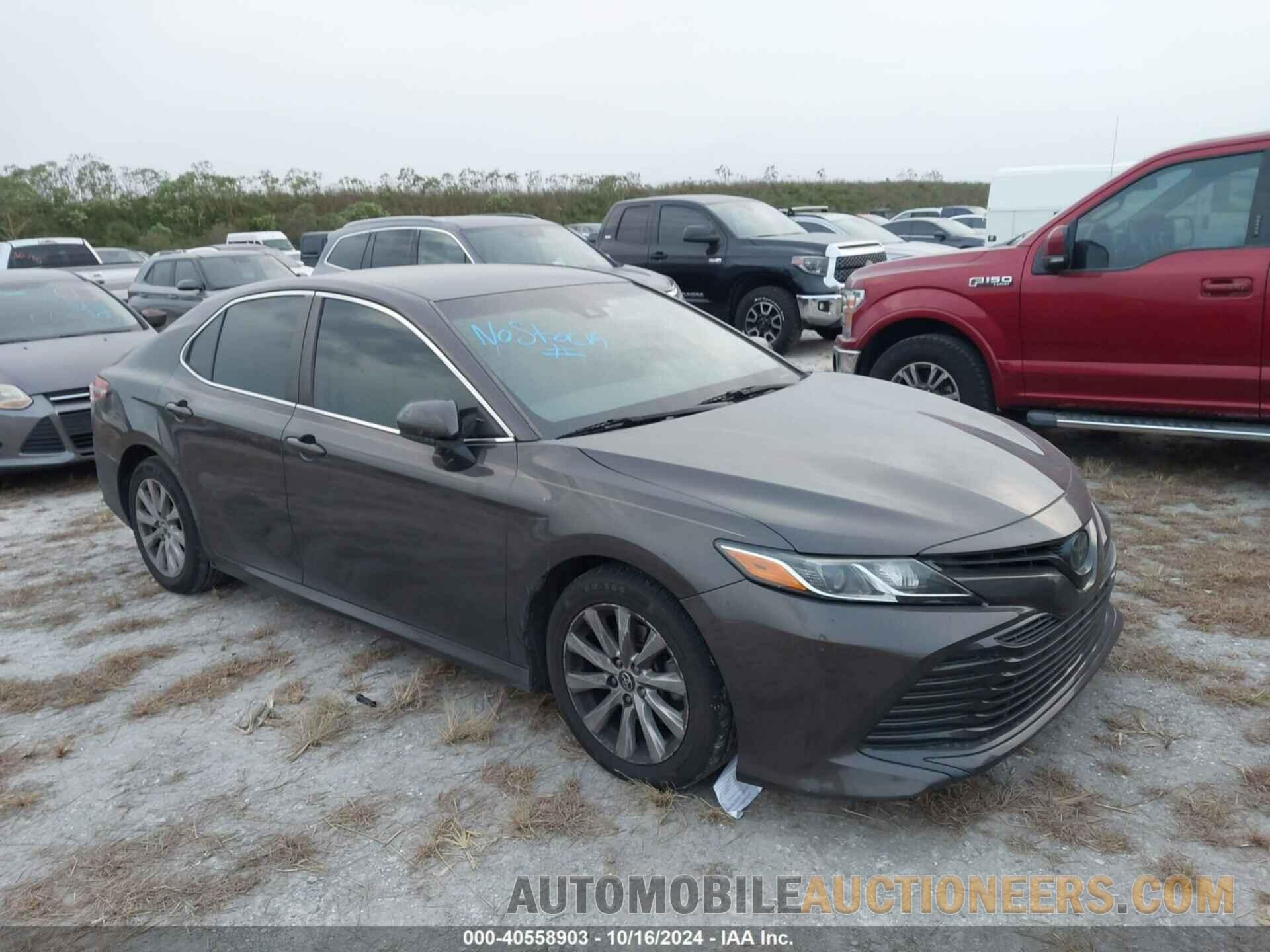 4T1B11HK2JU136847 TOYOTA CAMRY 2018