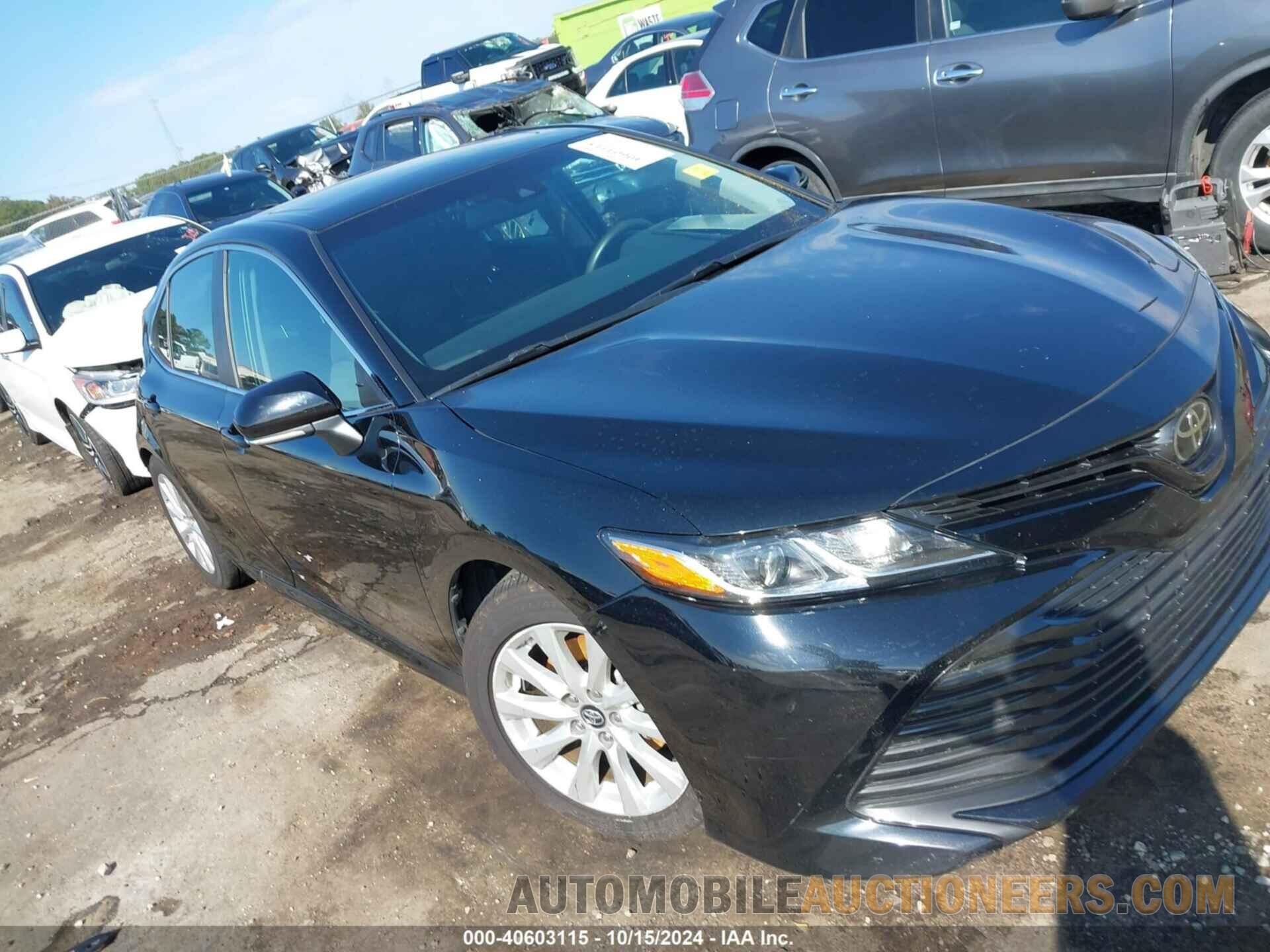 4T1B11HK2JU143345 TOYOTA CAMRY 2018