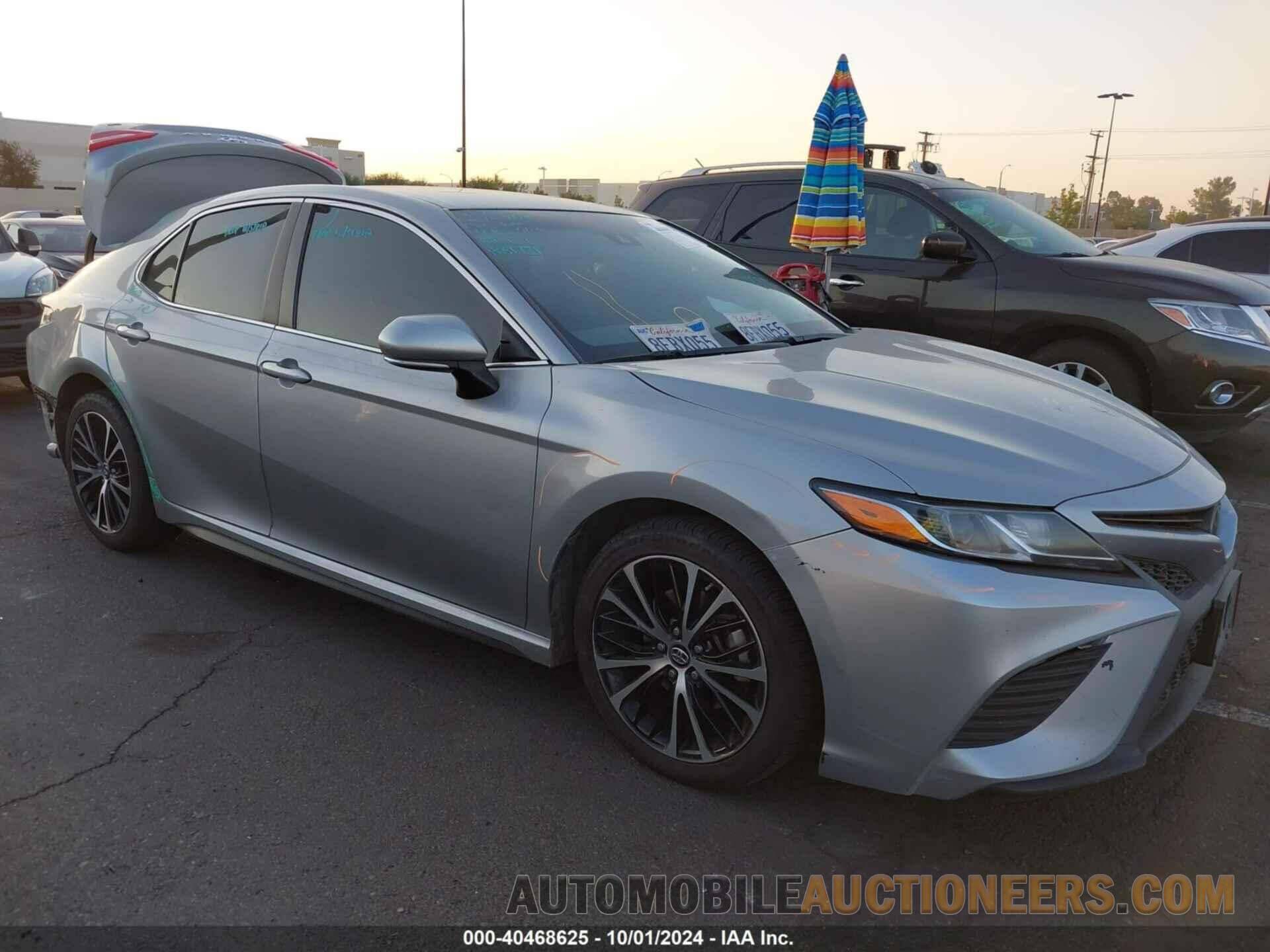 4T1B11HK2JU145841 TOYOTA CAMRY 2018