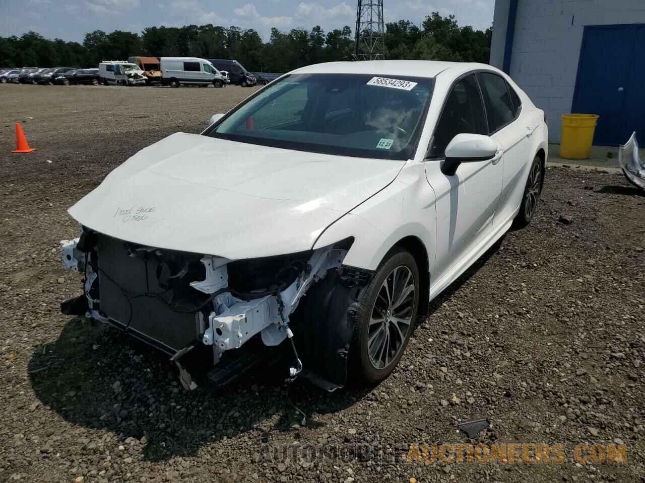 4T1B11HK2JU146360 TOYOTA CAMRY 2018