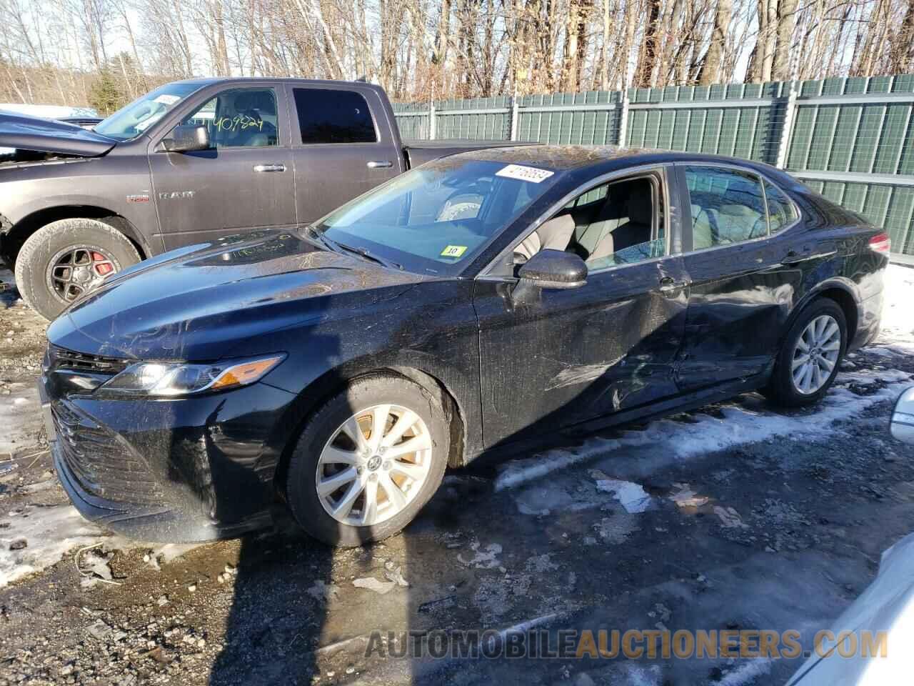 4T1B11HK2JU149498 TOYOTA CAMRY 2018