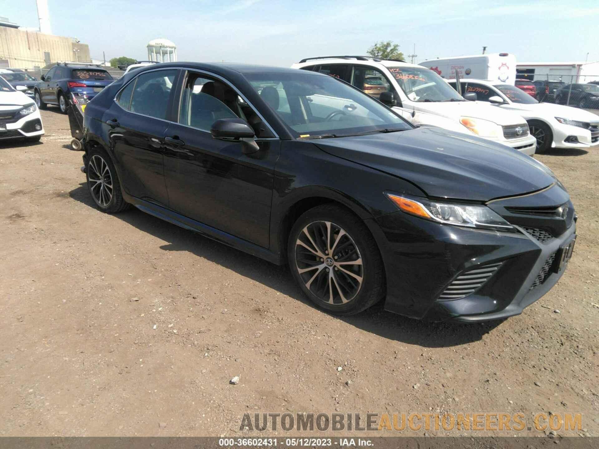 4T1B11HK2JU151364 TOYOTA CAMRY 2018