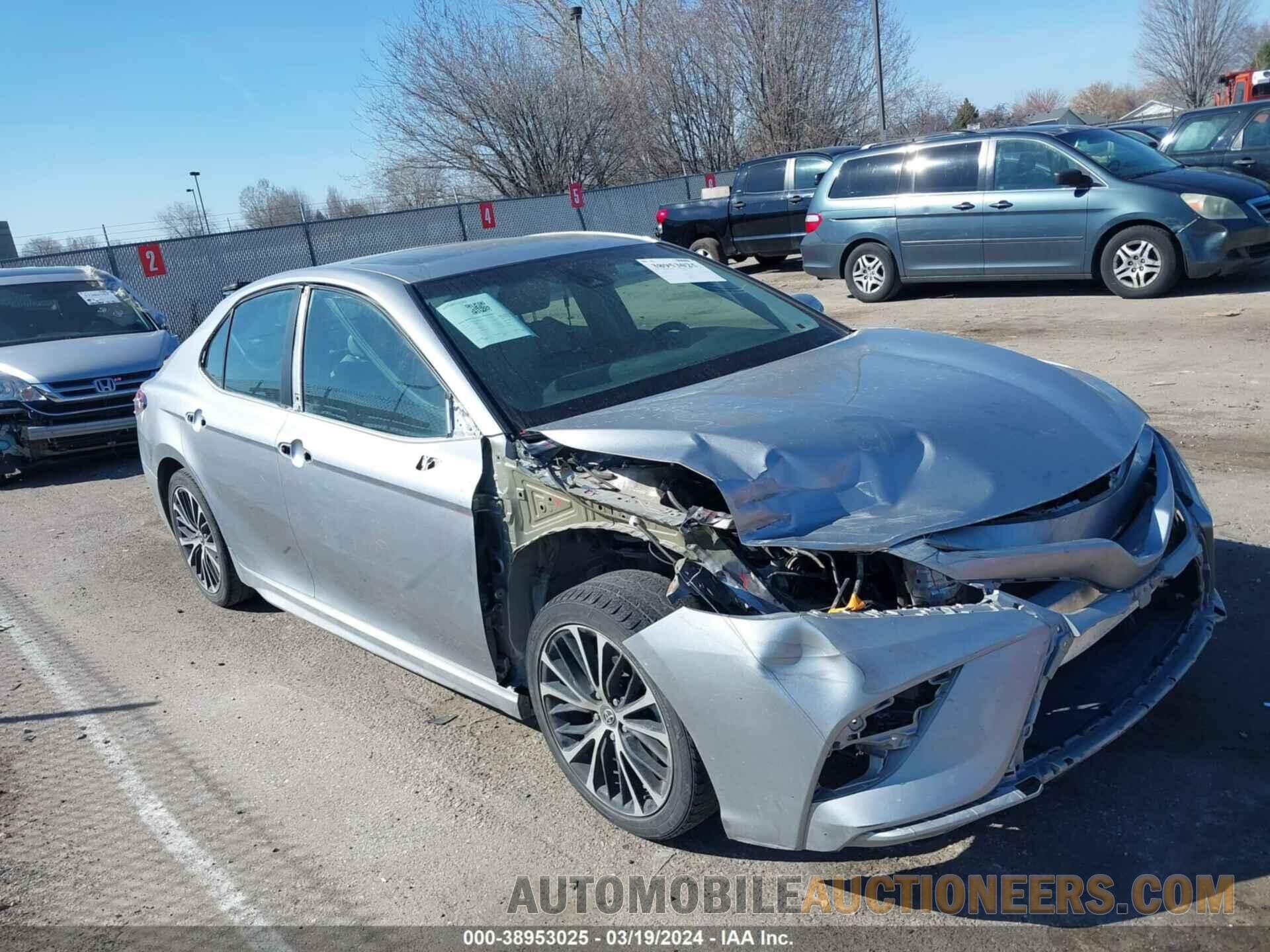 4T1B11HK2JU155382 TOYOTA CAMRY 2018