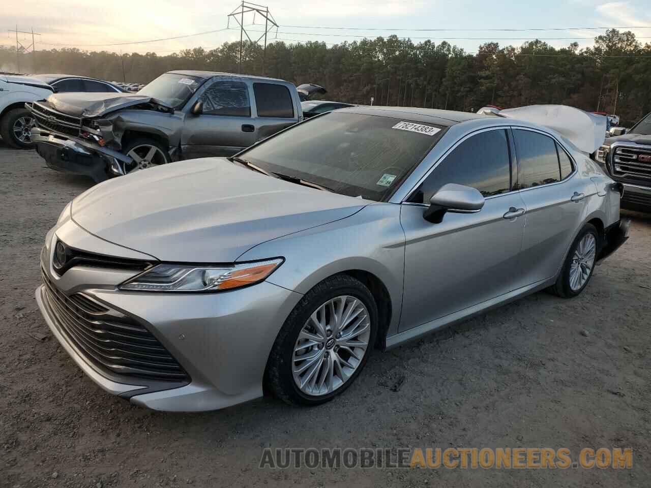 4T1B11HK2JU501107 TOYOTA CAMRY 2018