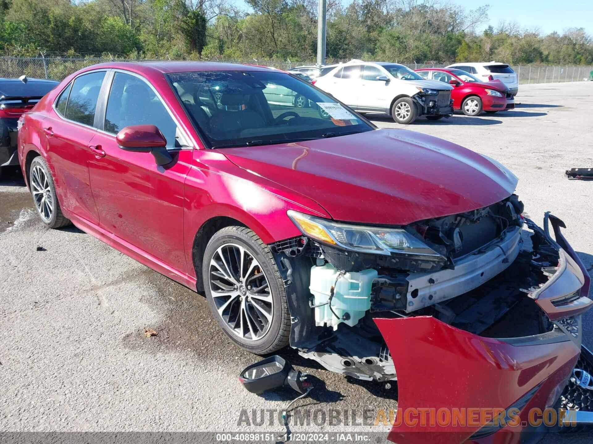 4T1B11HK2JU503634 TOYOTA CAMRY 2018