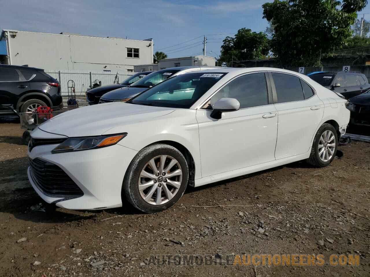 4T1B11HK2JU503942 TOYOTA CAMRY 2018