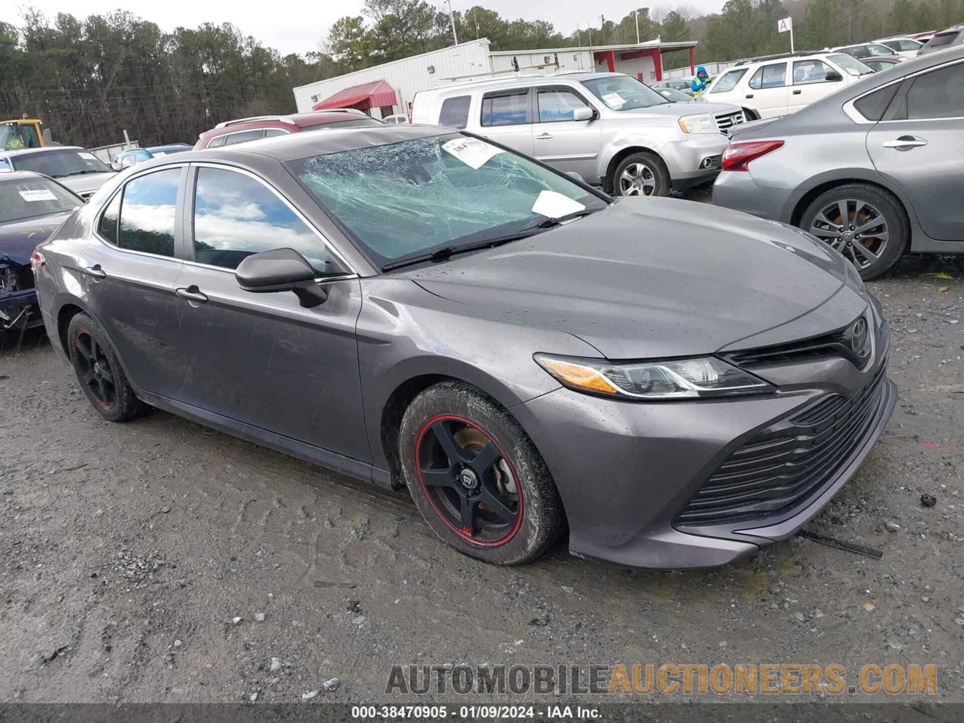 4T1B11HK2JU509255 TOYOTA CAMRY 2018