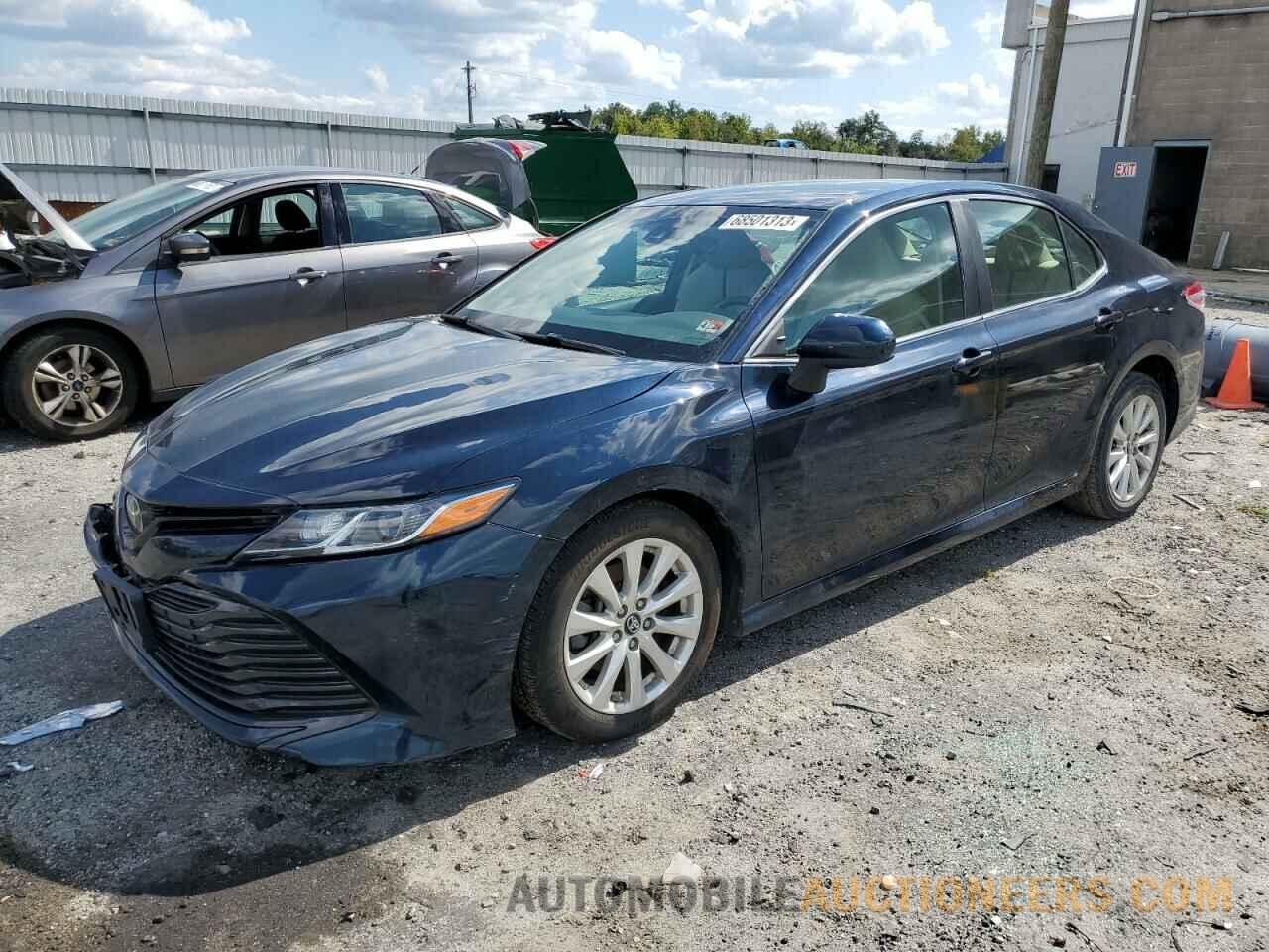 4T1B11HK2JU512298 TOYOTA CAMRY 2018