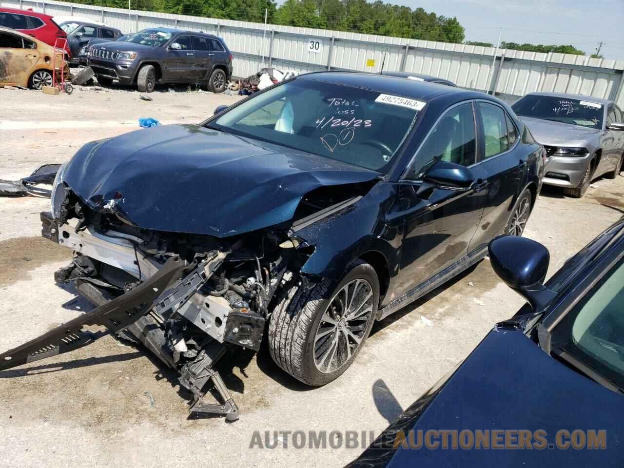 4T1B11HK2JU512396 TOYOTA CAMRY 2018