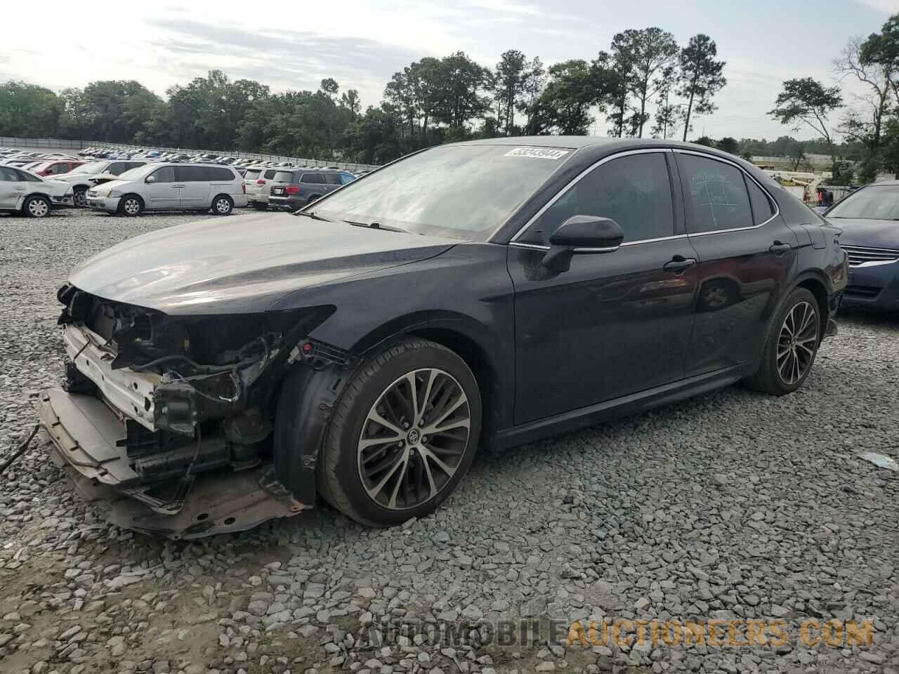 4T1B11HK2JU512401 TOYOTA CAMRY 2018