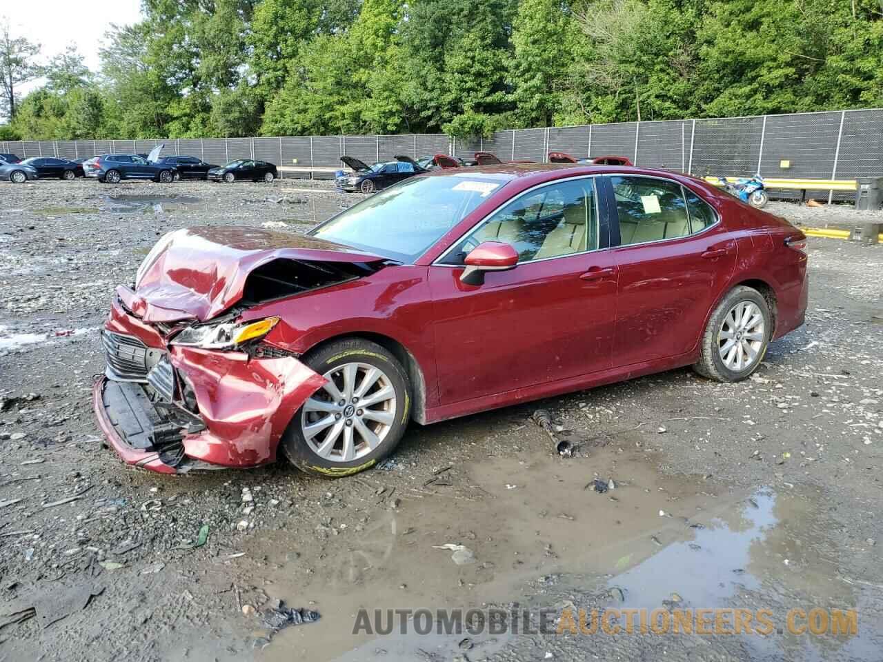 4T1B11HK2JU515606 TOYOTA CAMRY 2018