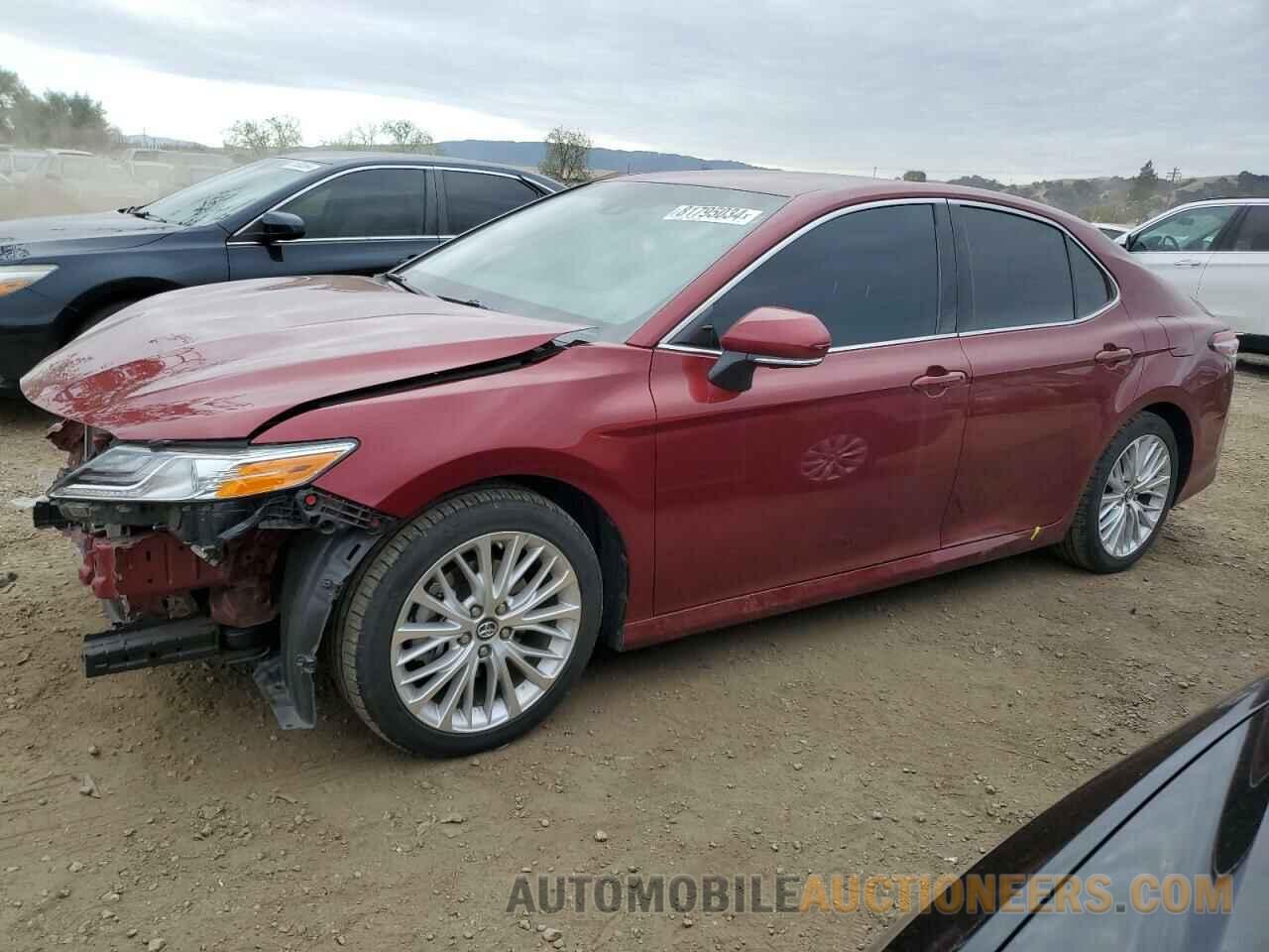 4T1B11HK2JU516609 TOYOTA CAMRY 2018