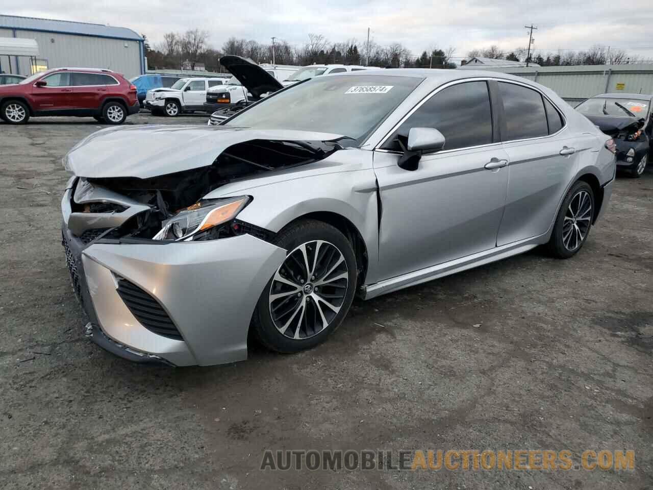 4T1B11HK2JU518554 TOYOTA CAMRY 2018