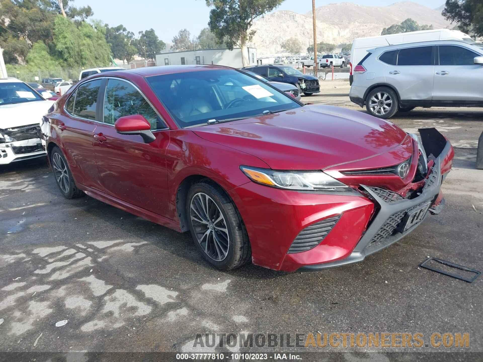 4T1B11HK2JU520577 TOYOTA CAMRY 2018