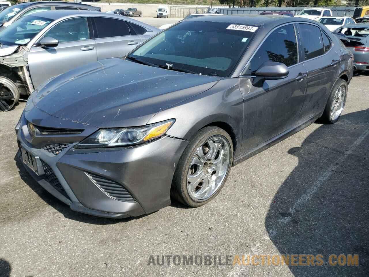 4T1B11HK2JU521518 TOYOTA CAMRY 2018