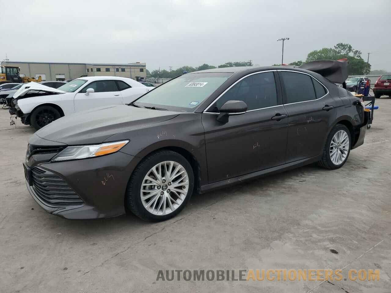 4T1B11HK2JU523754 TOYOTA CAMRY 2018