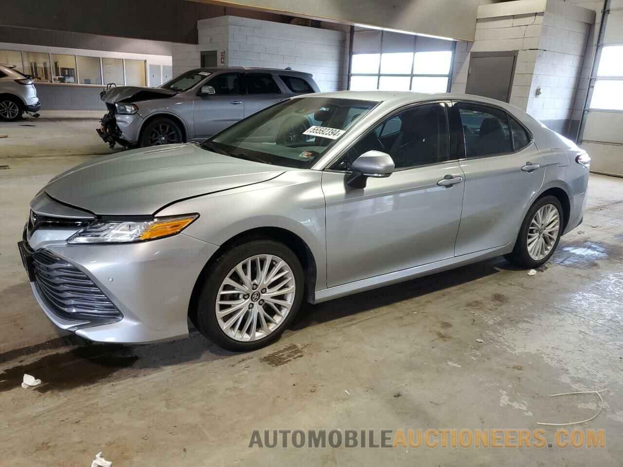 4T1B11HK2JU523804 TOYOTA CAMRY 2018