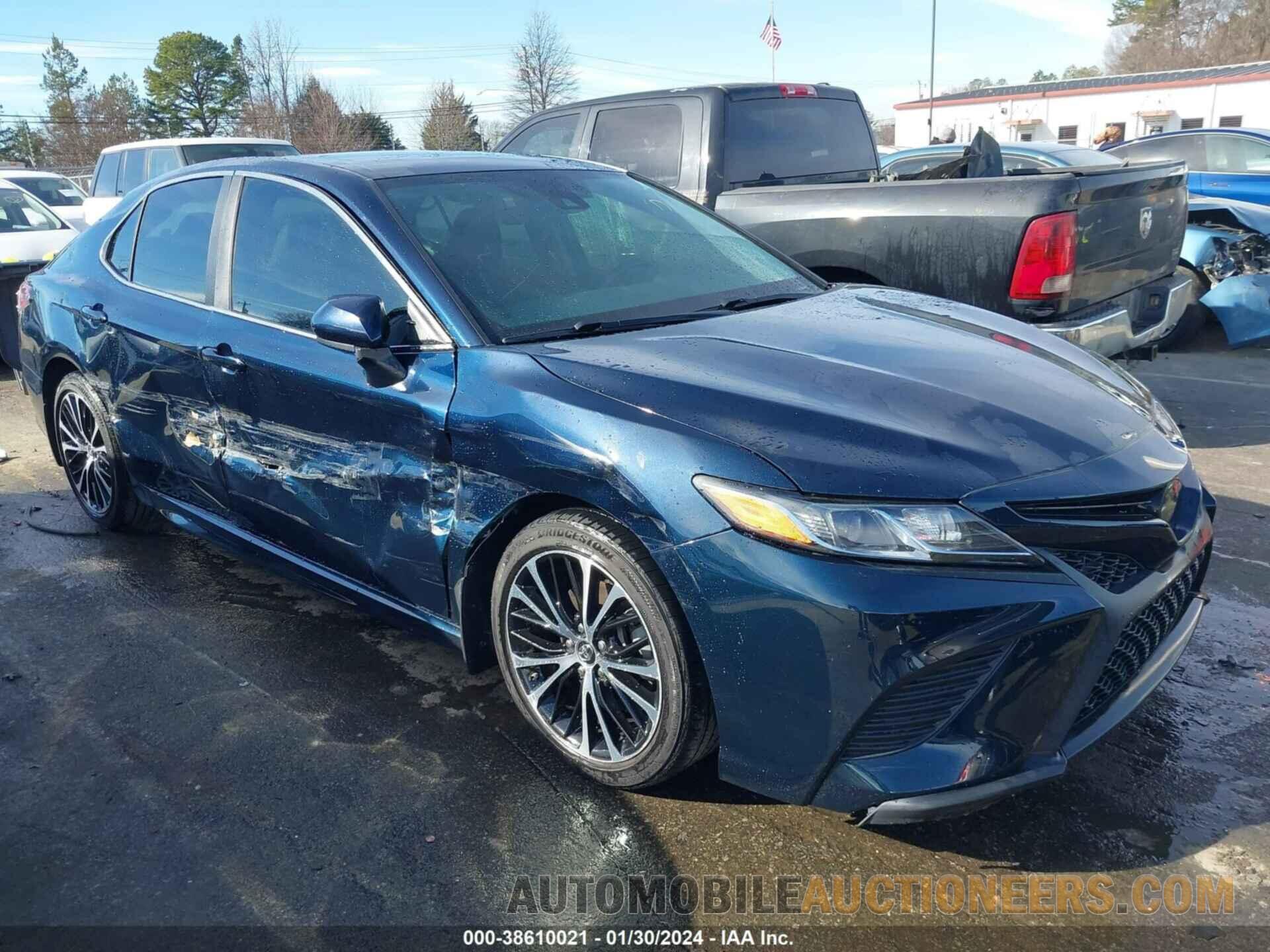 4T1B11HK2JU531207 TOYOTA CAMRY 2018