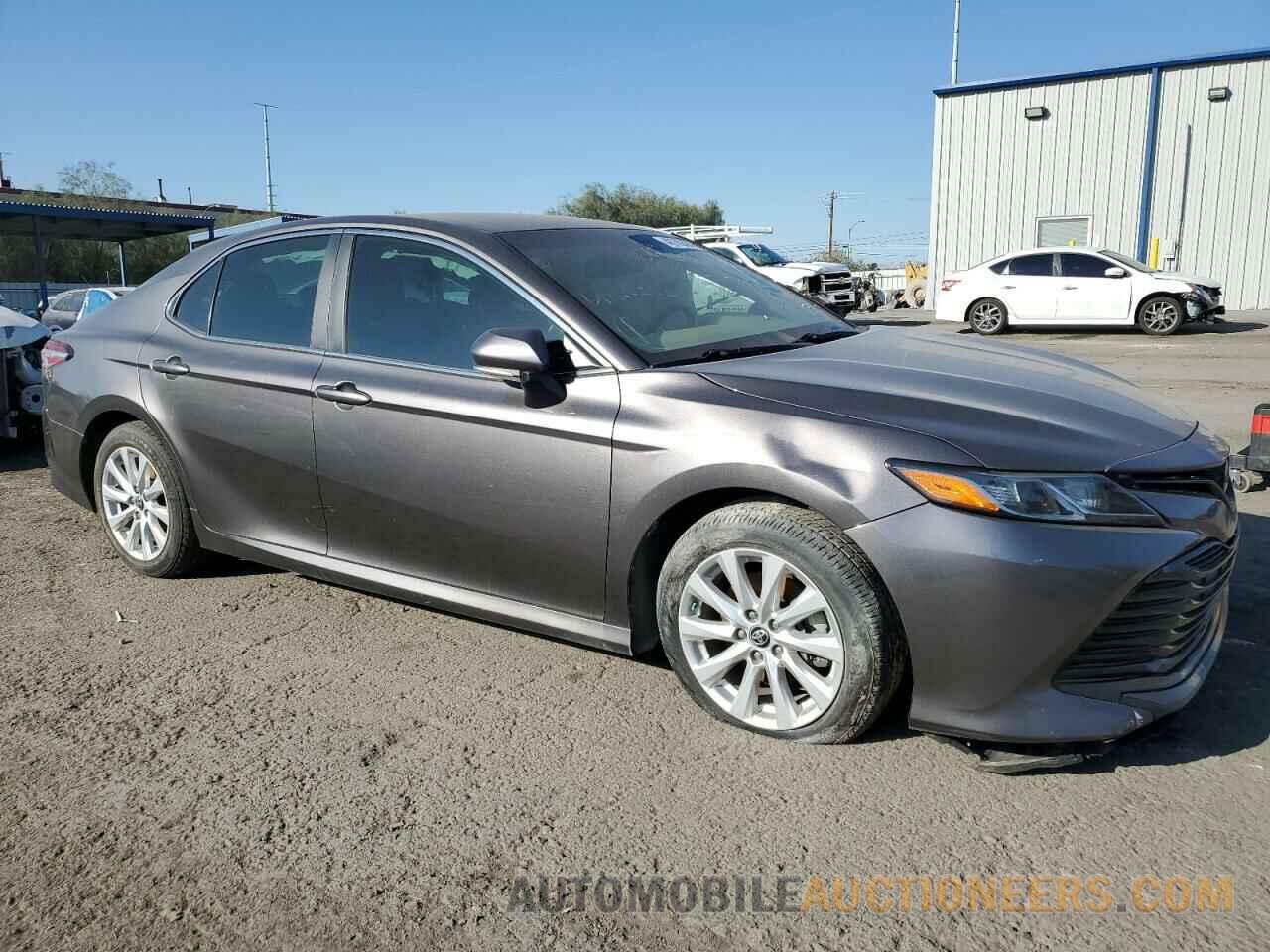 4T1B11HK2JU535306 TOYOTA CAMRY 2018