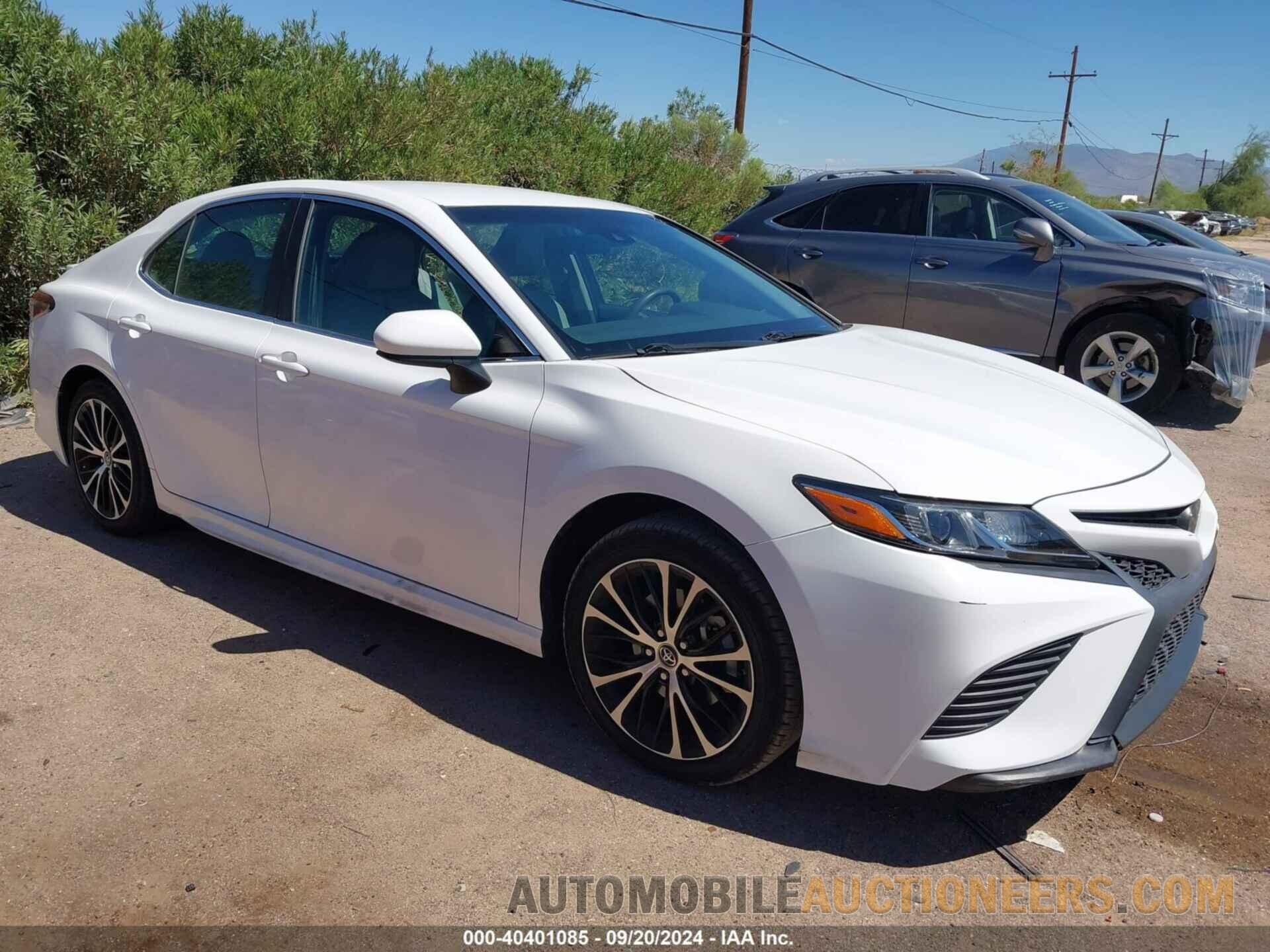 4T1B11HK2JU537458 TOYOTA CAMRY 2018