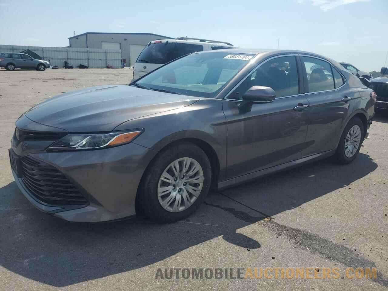 4T1B11HK2JU537637 TOYOTA CAMRY 2018