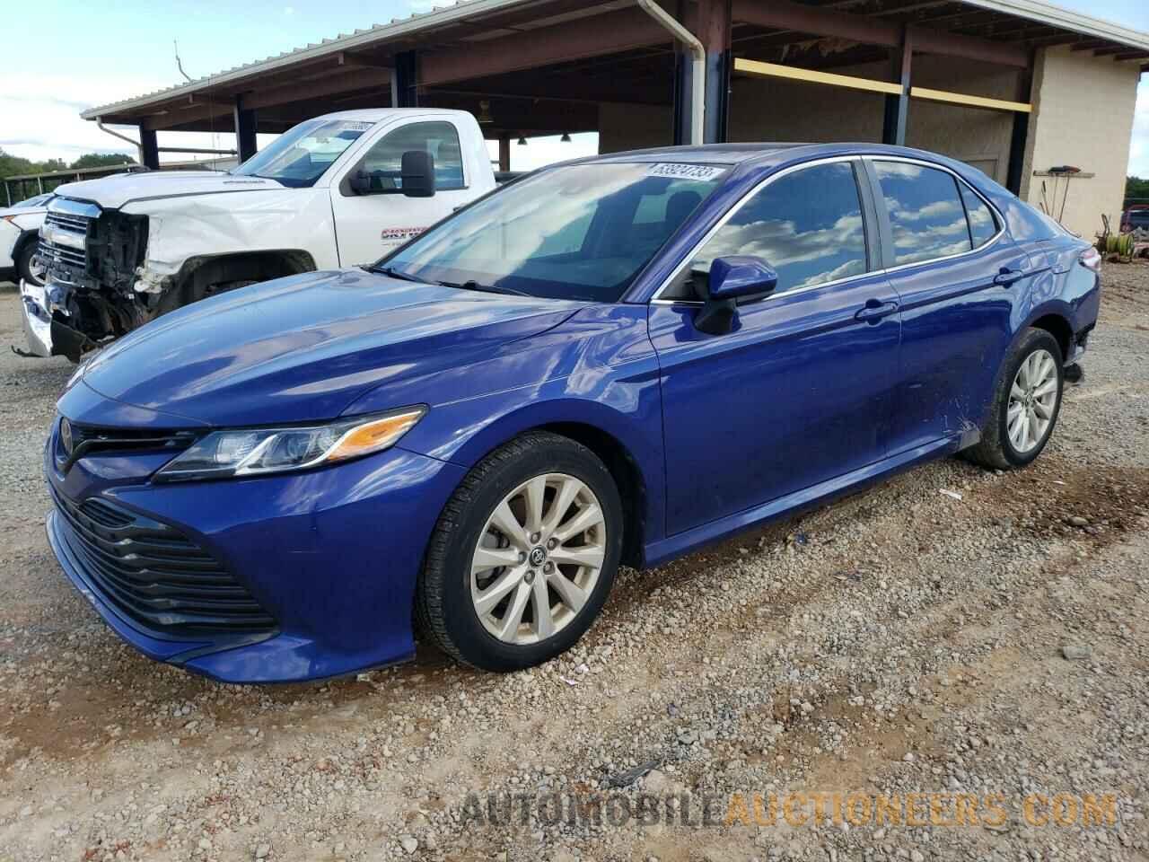 4T1B11HK2JU537816 TOYOTA CAMRY 2018